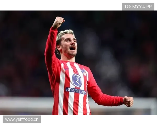 格列兹曼近期与马竞球迷互动频繁,展现良好关系 格列兹曼近期与马竞球迷互动频繁,展现良好关系